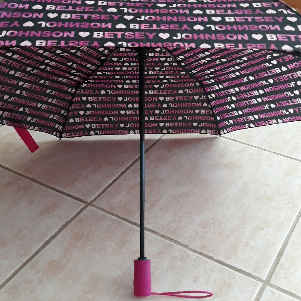 8x*Host Pick*Betsey Johnson umbrella - Picture 2 of 8